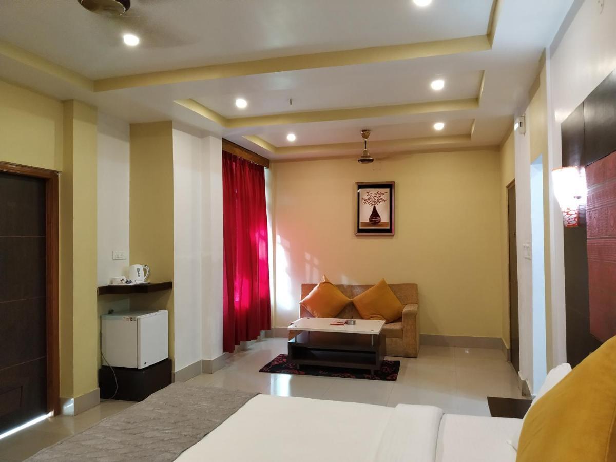 Hotel Sc Continental Itānagar Exterior foto